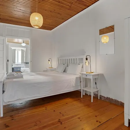 The Blue House - Lively Bairro Alto Apartmán *