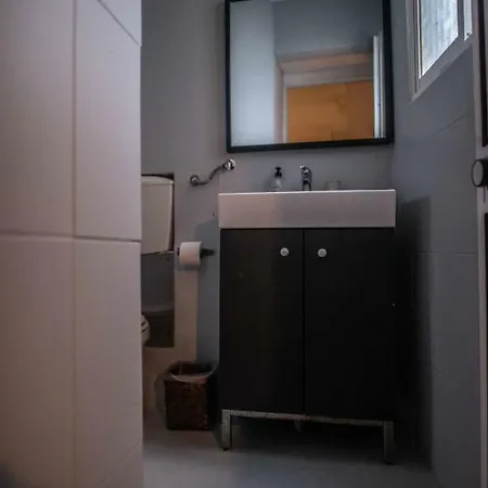 The Blue House - Lively Bairro Alto Apartmán *