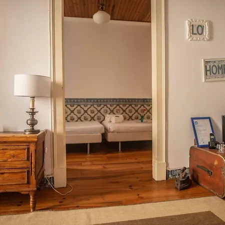 The Blue House - Lively Bairro Alto Apartmán *